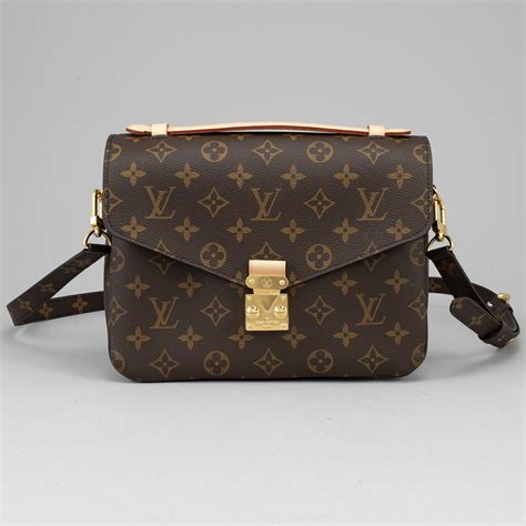 louis vuitton pochette made in spain|louis vuitton monogram canvas pochette.